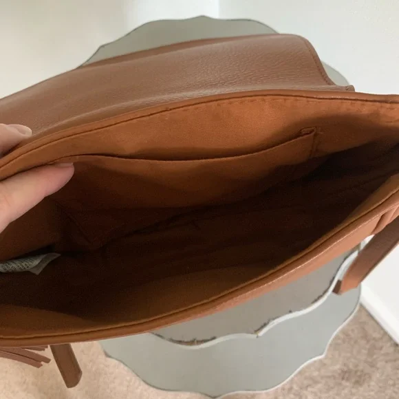 Old Navy Camel Saddlebag Crossbody Bag - Picture 5 of 8